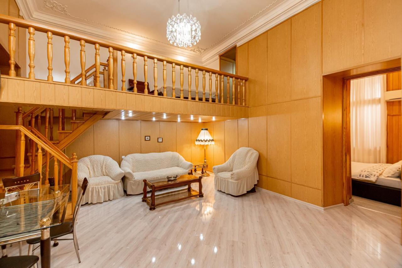 Rustaveli Downtown Aparthotel Tbilisi Buitenkant foto