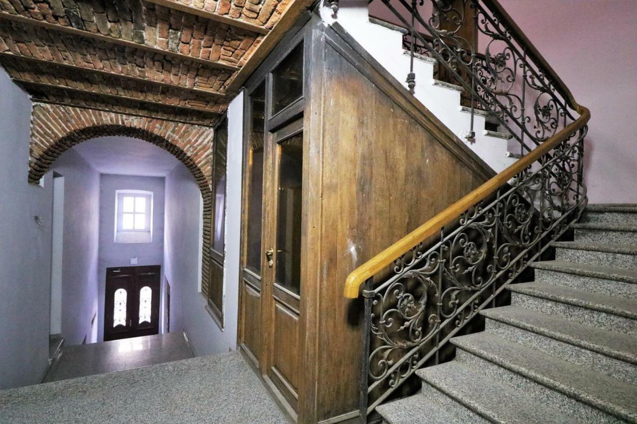 Rustaveli Downtown Aparthotel Tbilisi Buitenkant foto
